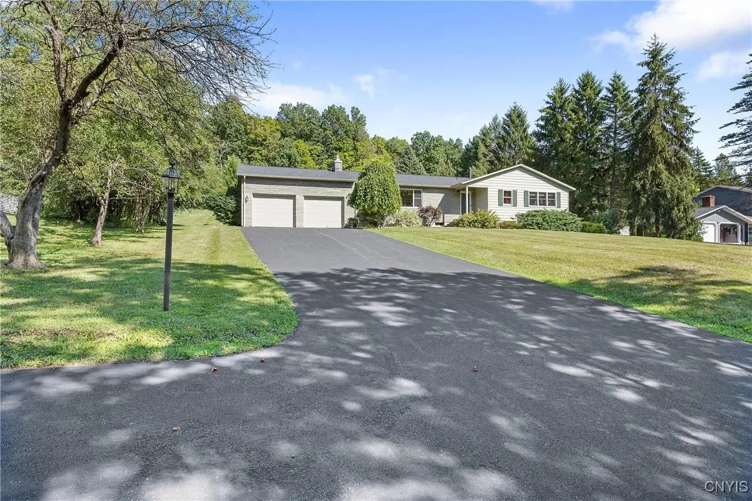 4268 Graham Road, Onondaga, New York 13078, Onondaga, New York 13078, 3 Bedrooms Bedrooms, 6 Rooms Rooms,2 BathroomsBathrooms,Residential,For Sale,4268 Graham Road, Onondaga, New York 13078,S1631257