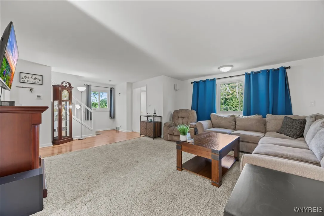 8739 Tuscarora Road, Niagara Falls, New York 14304, Niagara Falls, New York 14304, 3 Bedrooms Bedrooms, 9 Rooms Rooms,1 BathroomBathrooms,Residential,For Sale,8739 Tuscarora Road, Niagara Falls, New York 14304,B1632059