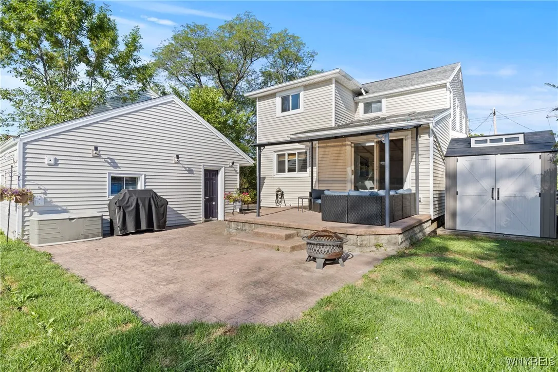 8739 Tuscarora Road, Niagara Falls, New York 14304, Niagara Falls, New York 14304, 3 Bedrooms Bedrooms, 9 Rooms Rooms,1 BathroomBathrooms,Residential,For Sale,8739 Tuscarora Road, Niagara Falls, New York 14304,B1632059