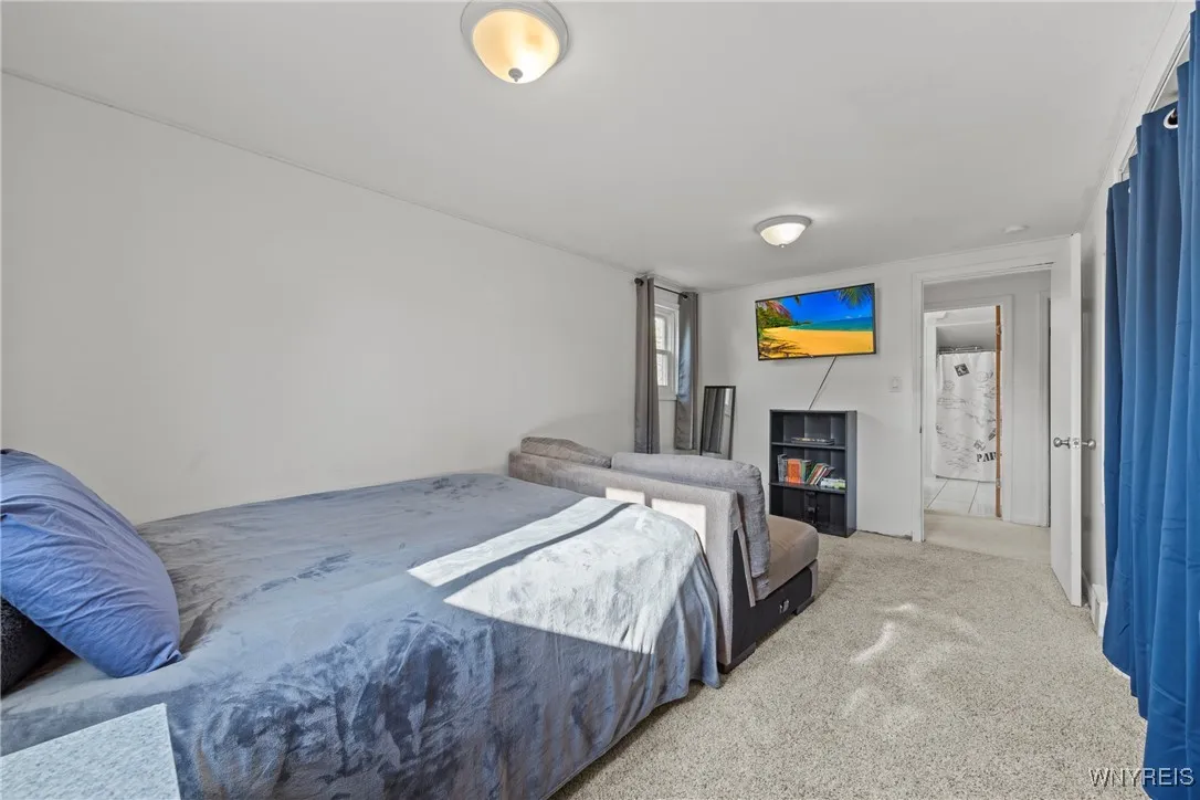 8739 Tuscarora Road, Niagara Falls, New York 14304, Niagara Falls, New York 14304, 3 Bedrooms Bedrooms, 9 Rooms Rooms,1 BathroomBathrooms,Residential,For Sale,8739 Tuscarora Road, Niagara Falls, New York 14304,B1632059