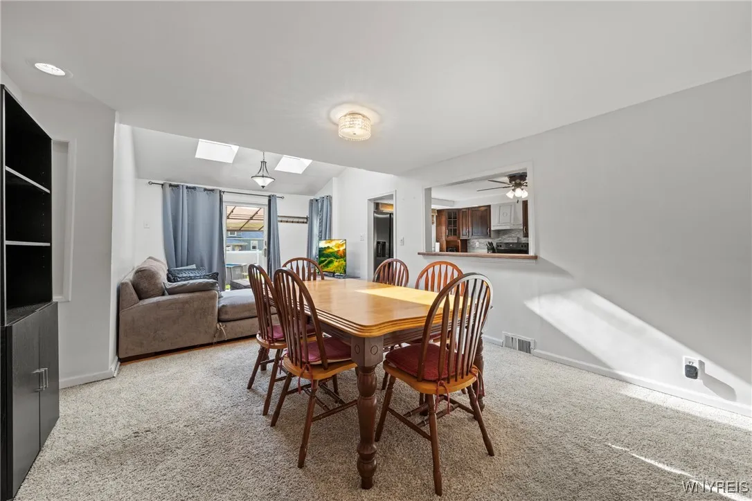 8739 Tuscarora Road, Niagara Falls, New York 14304, Niagara Falls, New York 14304, 3 Bedrooms Bedrooms, 9 Rooms Rooms,1 BathroomBathrooms,Residential,For Sale,8739 Tuscarora Road, Niagara Falls, New York 14304,B1632059