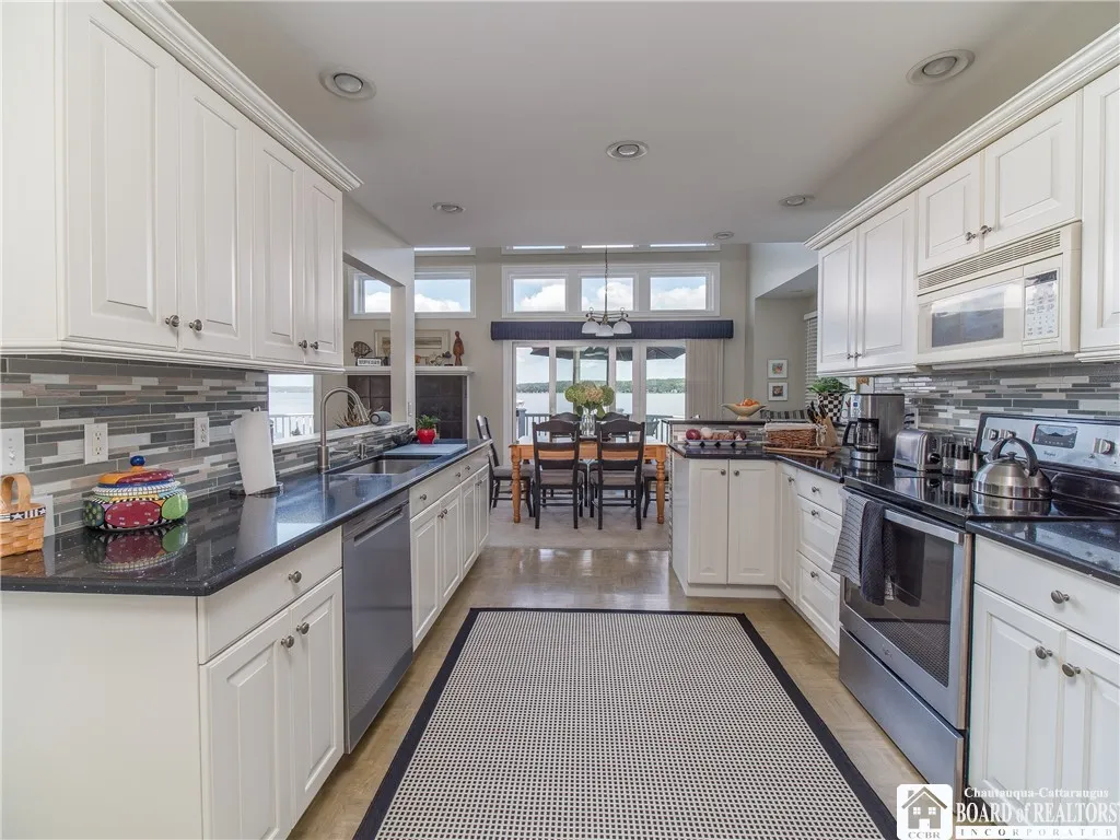 137 Chautauqua Escapes Avenue, North Harmony, New, North Harmony, New York 14757, 4 Bedrooms Bedrooms, 10 Rooms Rooms,2 BathroomsBathrooms,Residential,For Sale,137 Chautauqua Escapes Avenue, North Harmony, New ,R1631737