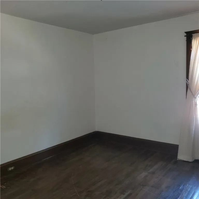 921 Grove Street, Elmira City, New York 14901, Elmira City, New York 14901, 3 Bedrooms Bedrooms, 7 Rooms Rooms,1 BathroomBathrooms,Residential,For Sale,921 Grove Street, Elmira City, New York 14901,R1632927