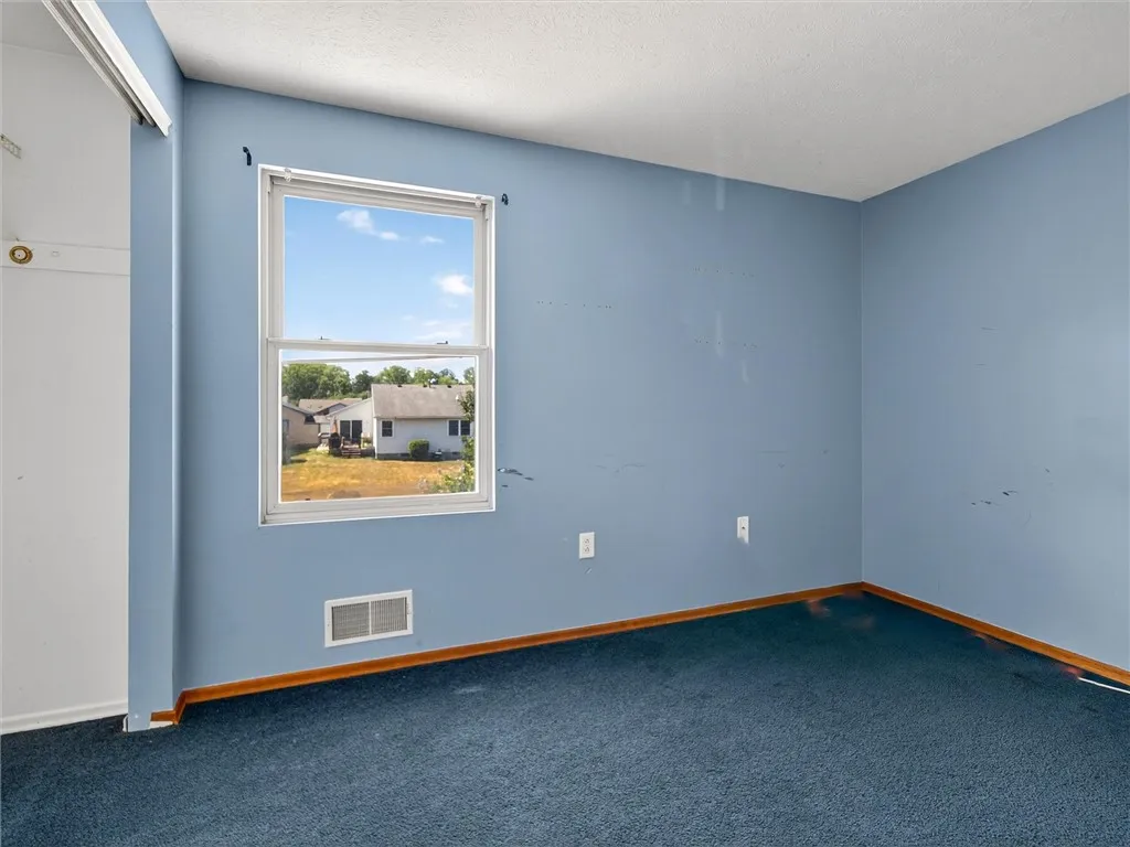 19 Atwood Dr Drive, Gates, New York 14606, Gates, New York 14606, 3 Bedrooms Bedrooms, 8 Rooms Rooms,2 BathroomsBathrooms,Residential,For Sale,19 Atwood Dr Drive, Gates, New York 14606,R1632664
