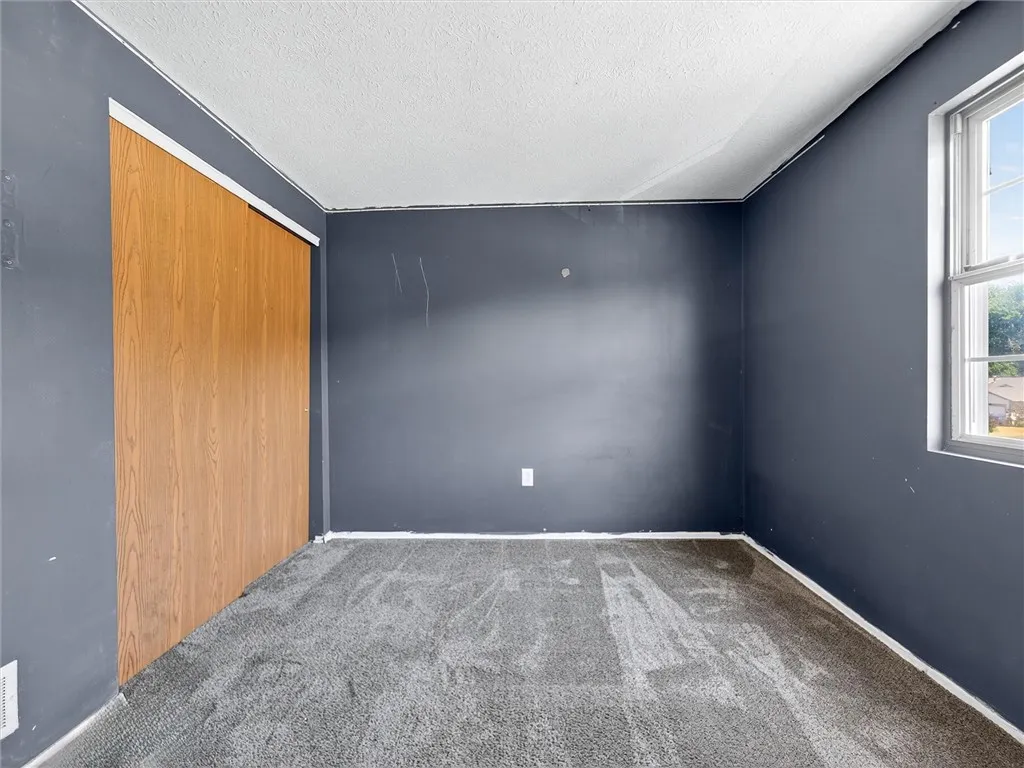 19 Atwood Dr Drive, Gates, New York 14606, Gates, New York 14606, 3 Bedrooms Bedrooms, 8 Rooms Rooms,2 BathroomsBathrooms,Residential,For Sale,19 Atwood Dr Drive, Gates, New York 14606,R1632664