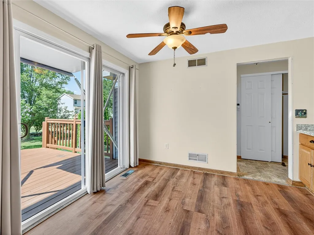 19 Atwood Dr Drive, Gates, New York 14606, Gates, New York 14606, 3 Bedrooms Bedrooms, 8 Rooms Rooms,2 BathroomsBathrooms,Residential,For Sale,19 Atwood Dr Drive, Gates, New York 14606,R1632664