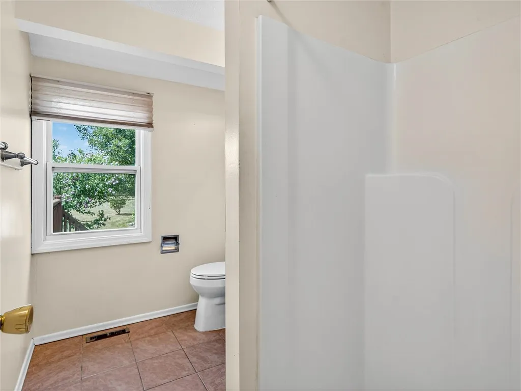 19 Atwood Dr Drive, Gates, New York 14606, Gates, New York 14606, 3 Bedrooms Bedrooms, 8 Rooms Rooms,2 BathroomsBathrooms,Residential,For Sale,19 Atwood Dr Drive, Gates, New York 14606,R1632664