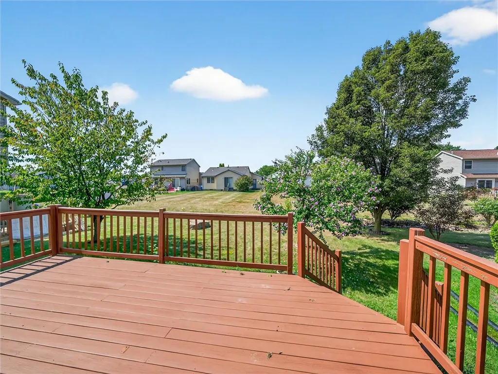 19 Atwood Dr Drive, Gates, New York 14606, Gates, New York 14606, 3 Bedrooms Bedrooms, 8 Rooms Rooms,2 BathroomsBathrooms,Residential,For Sale,19 Atwood Dr Drive, Gates, New York 14606,R1632664