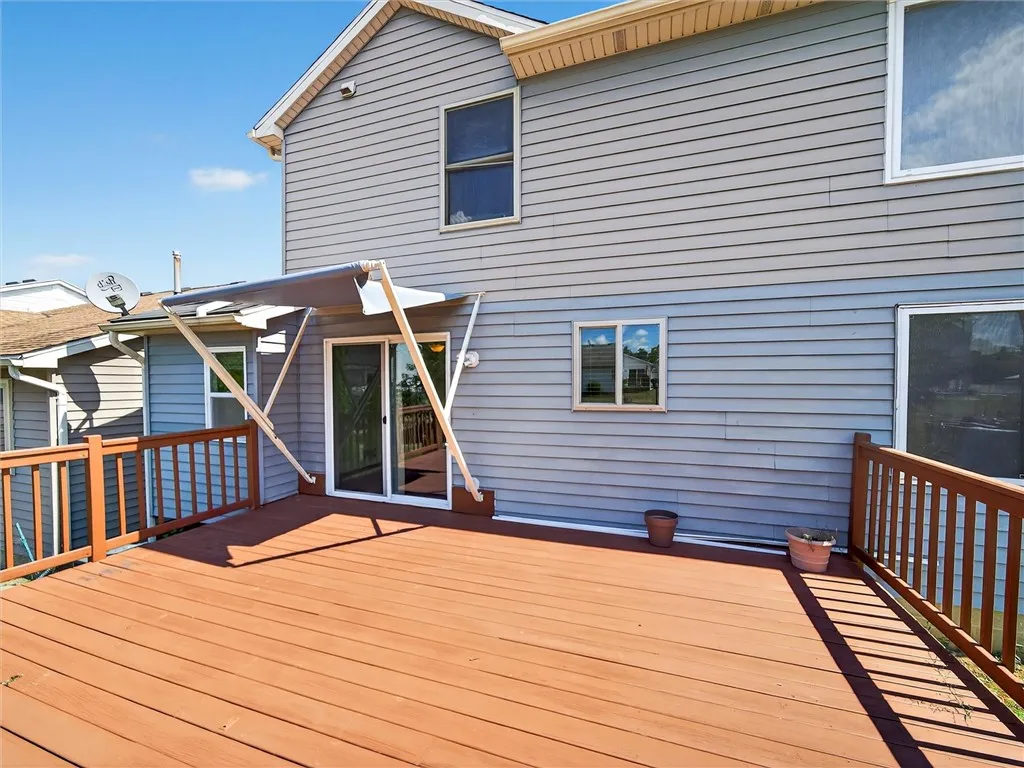 19 Atwood Dr Drive, Gates, New York 14606, Gates, New York 14606, 3 Bedrooms Bedrooms, 8 Rooms Rooms,2 BathroomsBathrooms,Residential,For Sale,19 Atwood Dr Drive, Gates, New York 14606,R1632664