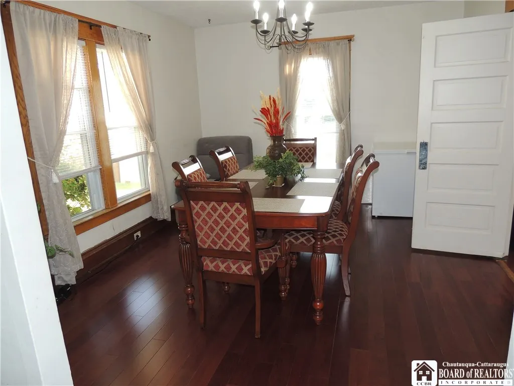 20 Elam Avenue, Jamestown, New York 14701, Jamestown, New York 14701, 3 Bedrooms Bedrooms, 8 Rooms Rooms,1 BathroomBathrooms,Residential,For Sale,20 Elam Avenue, Jamestown, New York 14701,R1632656
