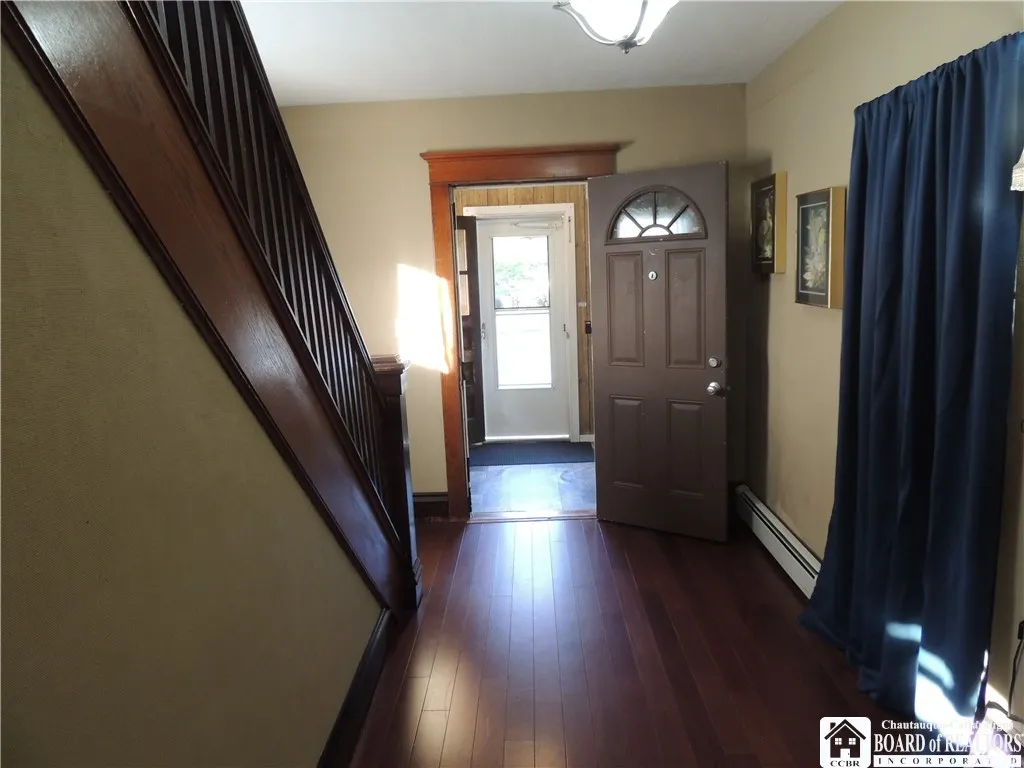 20 Elam Avenue, Jamestown, New York 14701, Jamestown, New York 14701, 3 Bedrooms Bedrooms, 8 Rooms Rooms,1 BathroomBathrooms,Residential,For Sale,20 Elam Avenue, Jamestown, New York 14701,R1632656
