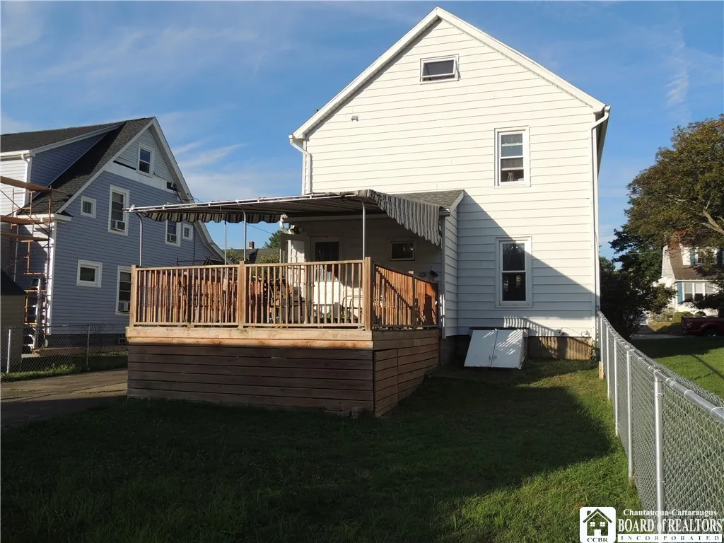 20 Elam Avenue, Jamestown, New York 14701, Jamestown, New York 14701, 3 Bedrooms Bedrooms, 8 Rooms Rooms,1 BathroomBathrooms,Residential,For Sale,20 Elam Avenue, Jamestown, New York 14701,R1632656