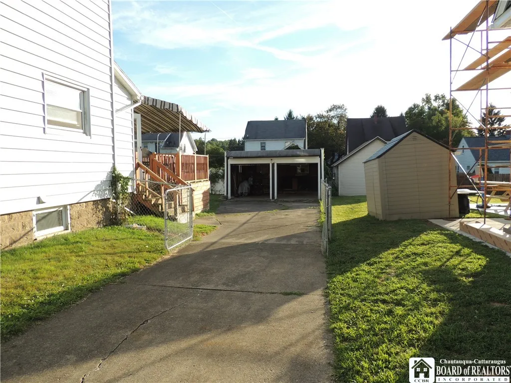 20 Elam Avenue, Jamestown, New York 14701, Jamestown, New York 14701, 3 Bedrooms Bedrooms, 8 Rooms Rooms,1 BathroomBathrooms,Residential,For Sale,20 Elam Avenue, Jamestown, New York 14701,R1632656
