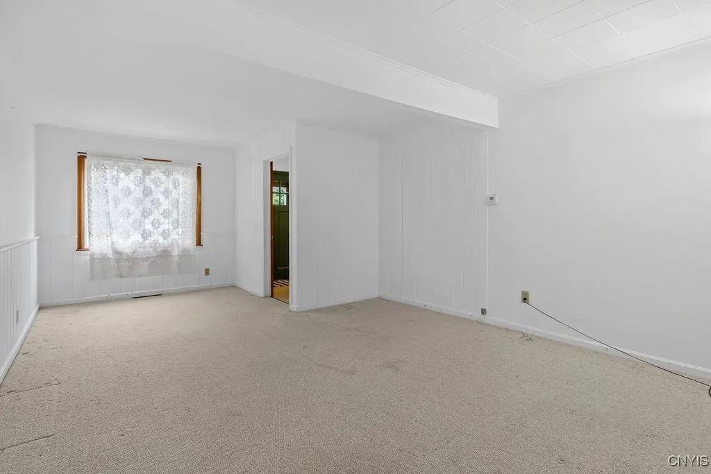 300 3rd Street, Salina, New York 13088, Salina, New York 13088, 4 Bedrooms Bedrooms, 11 Rooms Rooms,2 BathroomsBathrooms,Residential,For Sale,300 3rd Street, Salina, New York 13088,S1632873