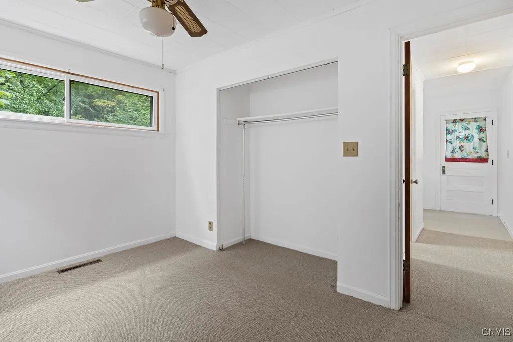 300 3rd Street, Salina, New York 13088, Salina, New York 13088, 4 Bedrooms Bedrooms, 11 Rooms Rooms,2 BathroomsBathrooms,Residential,For Sale,300 3rd Street, Salina, New York 13088,S1632873