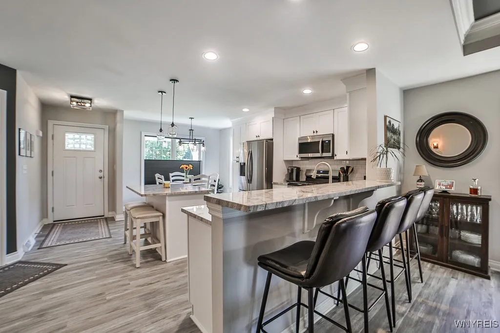 Breakfast bars in kitchen