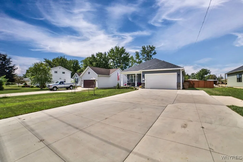 Full concrete driveway