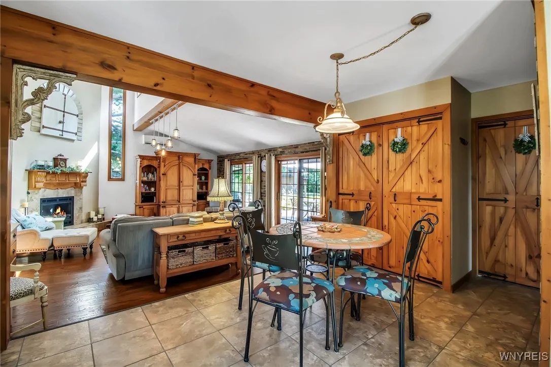 KITCHEN EATING AREA WITH APPLIANCE/COFFEE BAR DOORS CLOSED