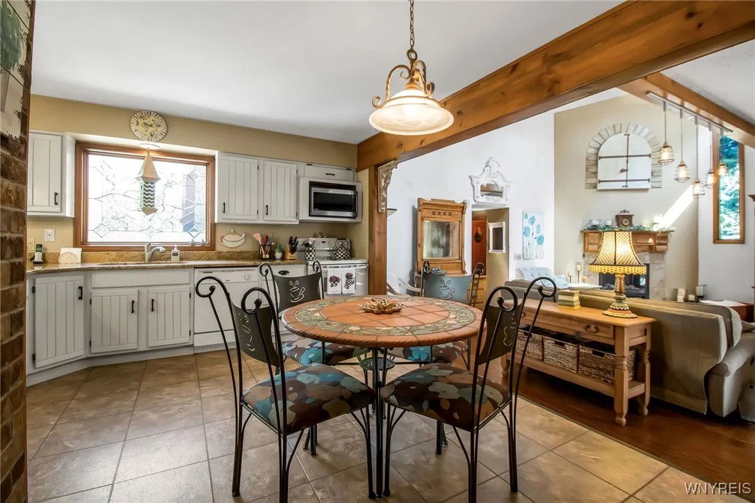 4369 Bolton Road, Royalton, New York 14067, Royalton, New York 14067, 4 Bedrooms Bedrooms, 9 Rooms Rooms,2 BathroomsBathrooms,Residential,For Sale,4369 Bolton Road, Royalton, New York 14067,B1632910
