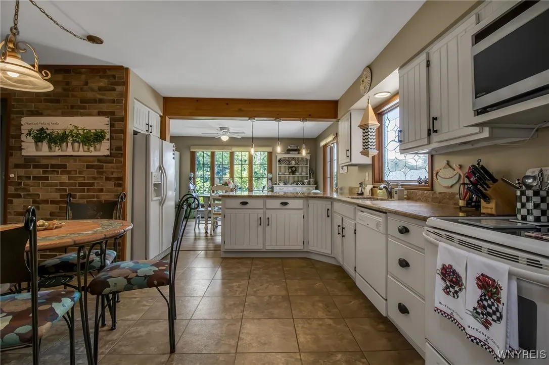 4369 Bolton Road, Royalton, New York 14067, Royalton, New York 14067, 4 Bedrooms Bedrooms, 9 Rooms Rooms,2 BathroomsBathrooms,Residential,For Sale,4369 Bolton Road, Royalton, New York 14067,B1632910
