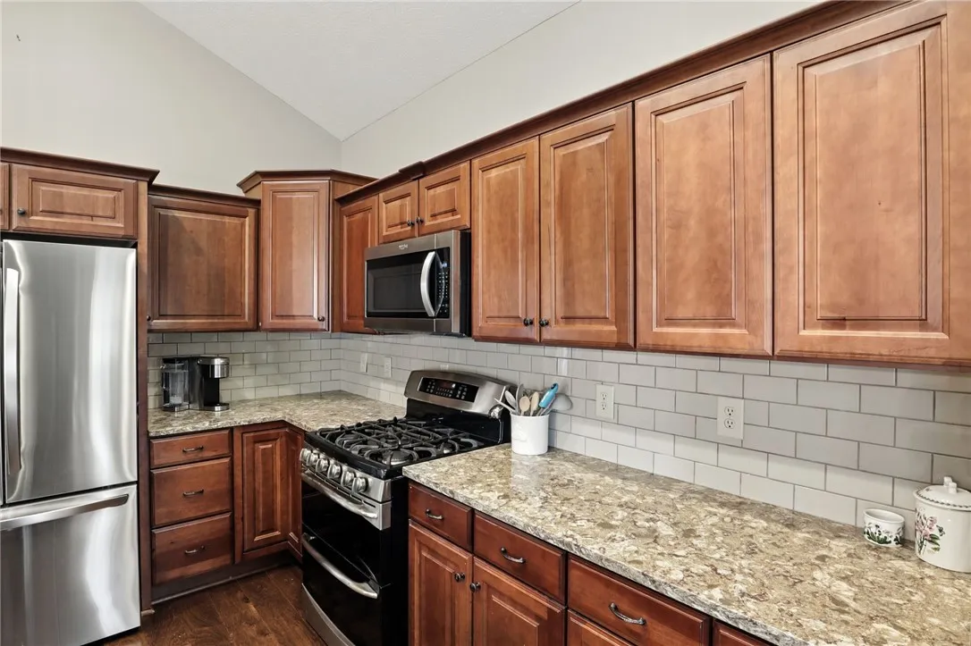 5088 Cheshire Glen Road, Canandaigua Town, New Yor, Canandaigua Town, New York 14424, 2 Bedrooms Bedrooms, 6 Rooms Rooms,2 BathroomsBathrooms,Residential,For Sale,5088 Cheshire Glen Road, Canandaigua Town, New Yor,R1631382