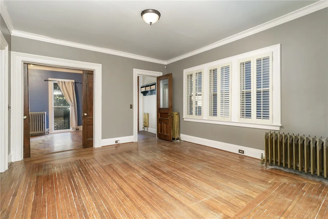 56 Vassar Street, Rochester, New York 14607, Rochester, New York 14607, 4 Bedrooms Bedrooms, 9 Rooms Rooms,1 BathroomBathrooms,Residential Lease,For Rent,56 Vassar Street, Rochester, New York 14607,R1632419