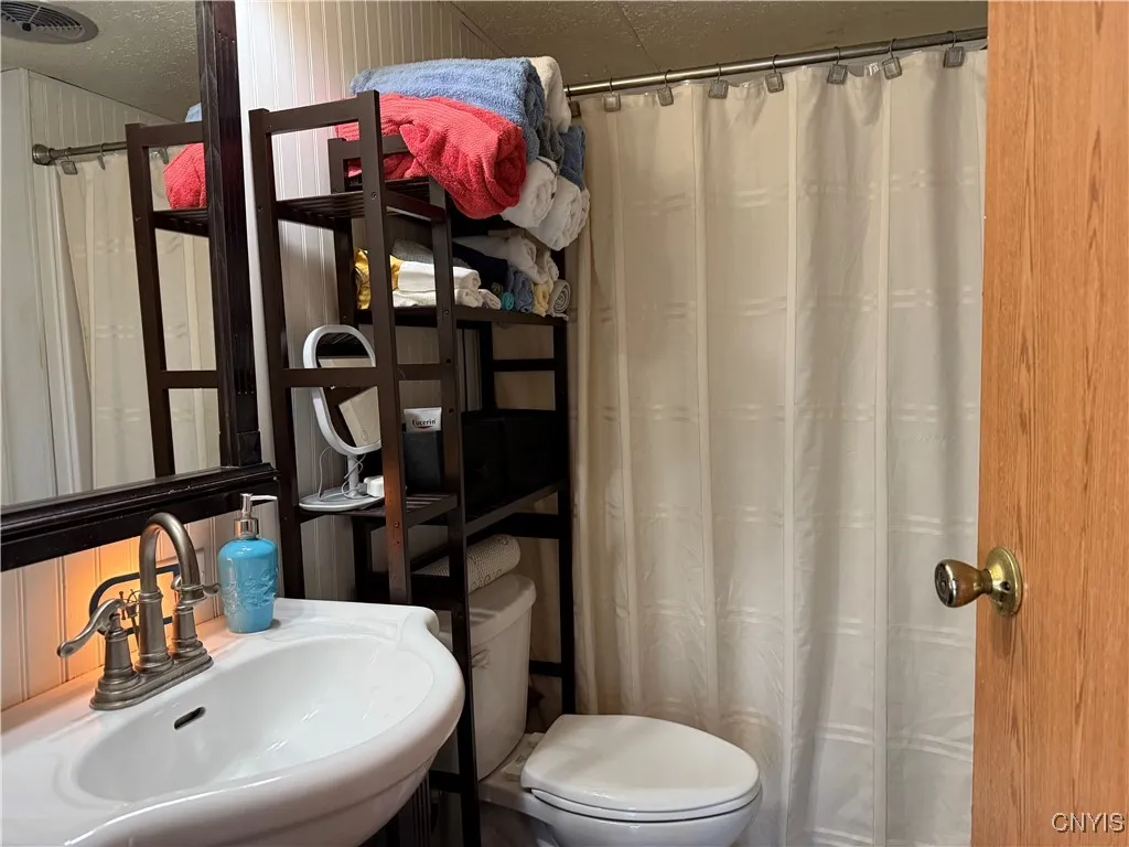 33797 Carlton Drive, Cape Vincent, New York 13618, Cape Vincent, New York 13618, 3 Bedrooms Bedrooms, 6 Rooms Rooms,1 BathroomBathrooms,Residential,For Sale,33797 Carlton Drive, Cape Vincent, New York 13618,S1632471
