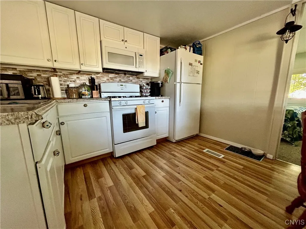 33797 Carlton Drive, Cape Vincent, New York 13618, Cape Vincent, New York 13618, 3 Bedrooms Bedrooms, 6 Rooms Rooms,1 BathroomBathrooms,Residential,For Sale,33797 Carlton Drive, Cape Vincent, New York 13618,S1632471