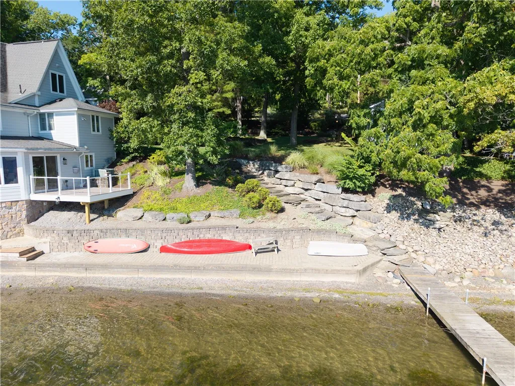 5261 W Lake Rd, Geneseo, New York 14454, Geneseo, New York 14454, 5 Bedrooms Bedrooms, 11 Rooms Rooms,4 BathroomsBathrooms,Residential,For Sale,5261 W Lake Rd, Geneseo, New York 14454,R1632854