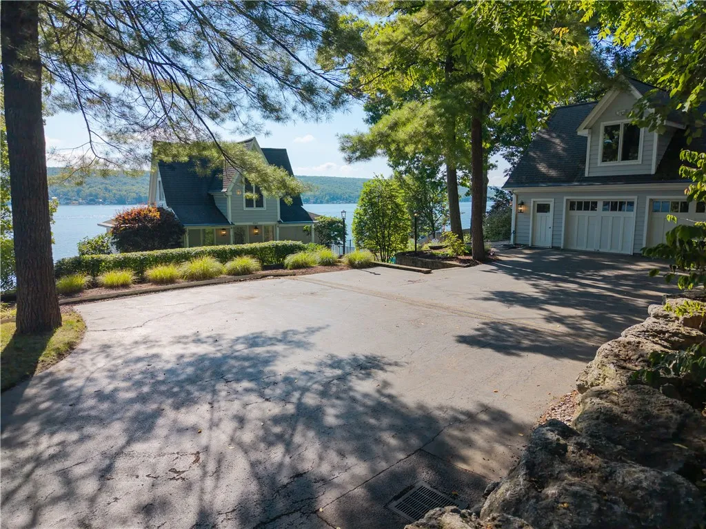 5261 W Lake Rd, Geneseo, New York 14454, Geneseo, New York 14454, 5 Bedrooms Bedrooms, 11 Rooms Rooms,4 BathroomsBathrooms,Residential,For Sale,5261 W Lake Rd, Geneseo, New York 14454,R1632854