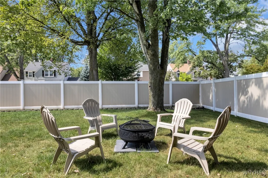 89 Olney Drive, Amherst, New York 14226, Amherst, New York 14226, 3 Bedrooms Bedrooms, 6 Rooms Rooms,1 BathroomBathrooms,Residential,For Sale,89 Olney Drive, Amherst, New York 14226,B1632689