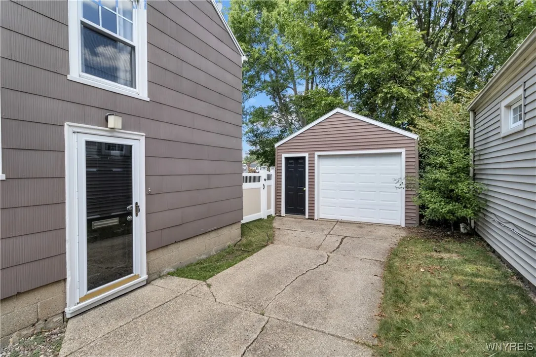 89 Olney Drive, Amherst, New York 14226, Amherst, New York 14226, 3 Bedrooms Bedrooms, 6 Rooms Rooms,1 BathroomBathrooms,Residential,For Sale,89 Olney Drive, Amherst, New York 14226,B1632689