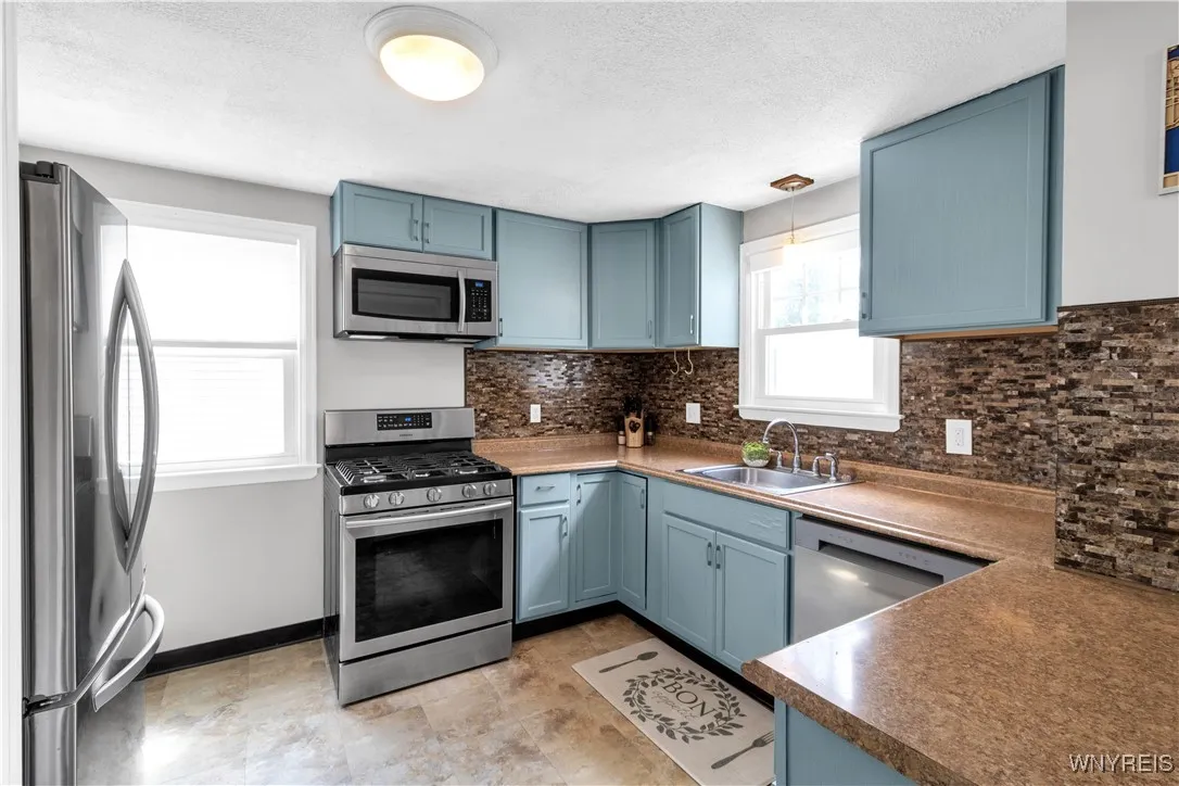 89 Olney Drive, Amherst, New York 14226, Amherst, New York 14226, 3 Bedrooms Bedrooms, 6 Rooms Rooms,1 BathroomBathrooms,Residential,For Sale,89 Olney Drive, Amherst, New York 14226,B1632689