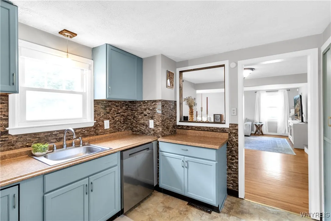 89 Olney Drive, Amherst, New York 14226, Amherst, New York 14226, 3 Bedrooms Bedrooms, 6 Rooms Rooms,1 BathroomBathrooms,Residential,For Sale,89 Olney Drive, Amherst, New York 14226,B1632689