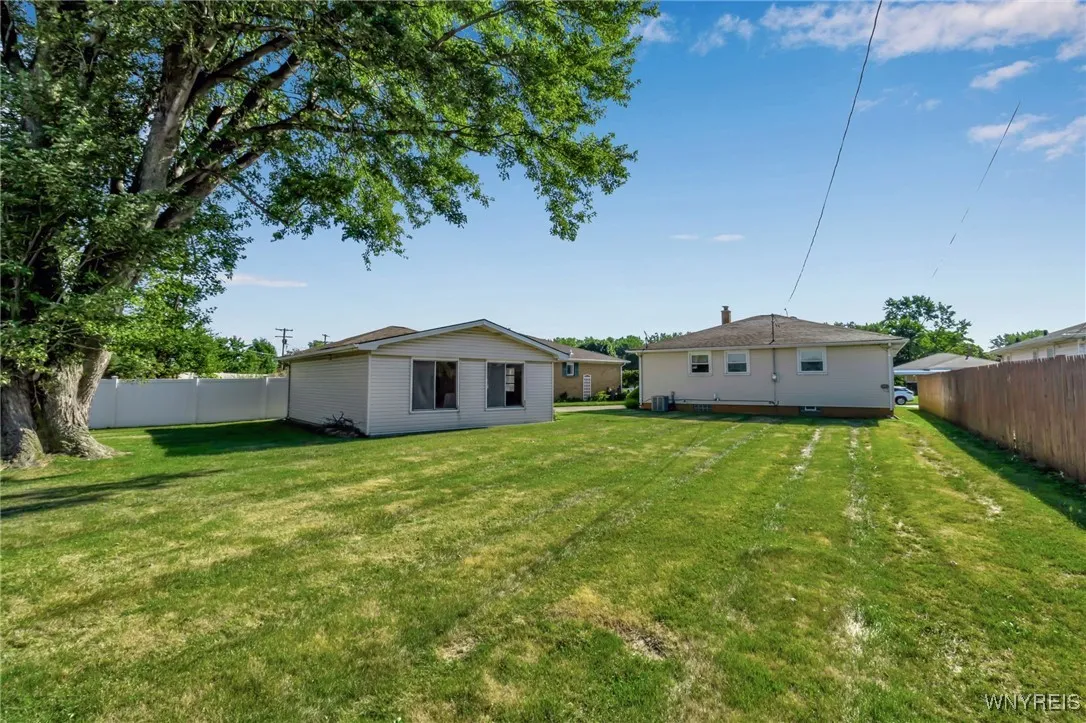 34 Ceil Drive, Cheektowaga, New York 14227, Cheektowaga, New York 14227, 3 Bedrooms Bedrooms, 7 Rooms Rooms,1 BathroomBathrooms,Residential,For Sale,34 Ceil Drive, Cheektowaga, New York 14227,B1632779
