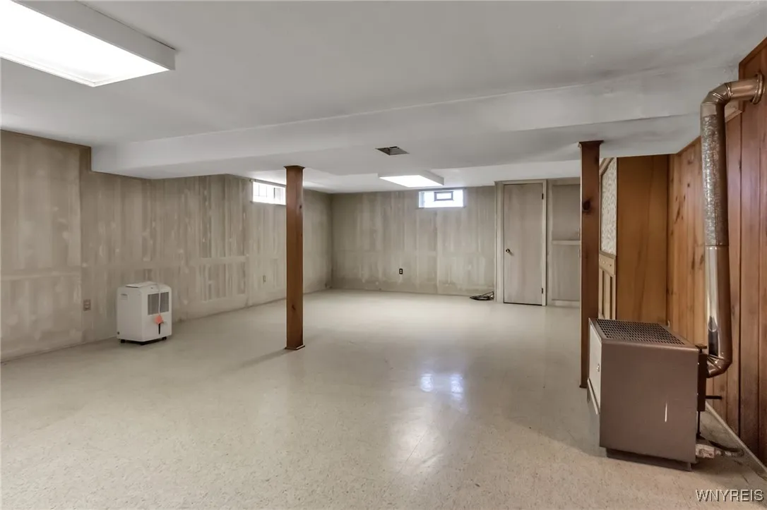 34 Ceil Drive, Cheektowaga, New York 14227, Cheektowaga, New York 14227, 3 Bedrooms Bedrooms, 7 Rooms Rooms,1 BathroomBathrooms,Residential,For Sale,34 Ceil Drive, Cheektowaga, New York 14227,B1632779