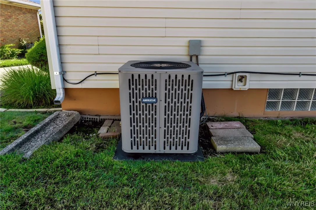 34 Ceil Drive, Cheektowaga, New York 14227, Cheektowaga, New York 14227, 3 Bedrooms Bedrooms, 7 Rooms Rooms,1 BathroomBathrooms,Residential,For Sale,34 Ceil Drive, Cheektowaga, New York 14227,B1632779