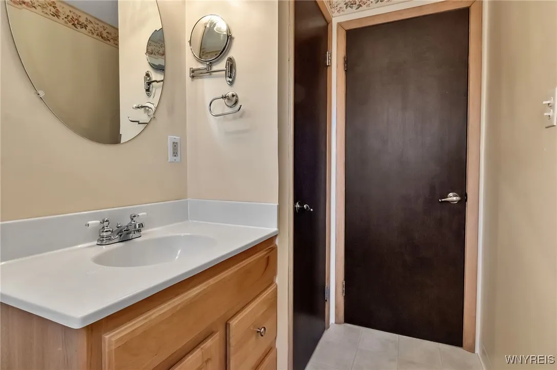 34 Ceil Drive, Cheektowaga, New York 14227, Cheektowaga, New York 14227, 3 Bedrooms Bedrooms, 7 Rooms Rooms,1 BathroomBathrooms,Residential,For Sale,34 Ceil Drive, Cheektowaga, New York 14227,B1632779