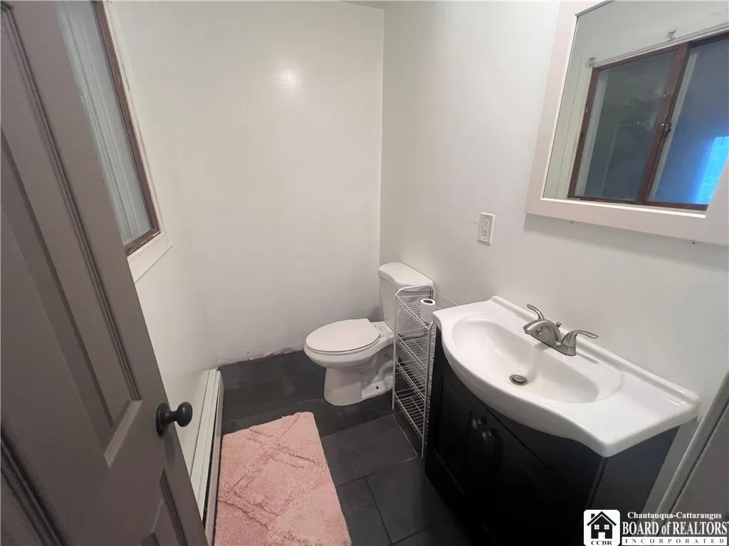 Main Bedroom Half Bath