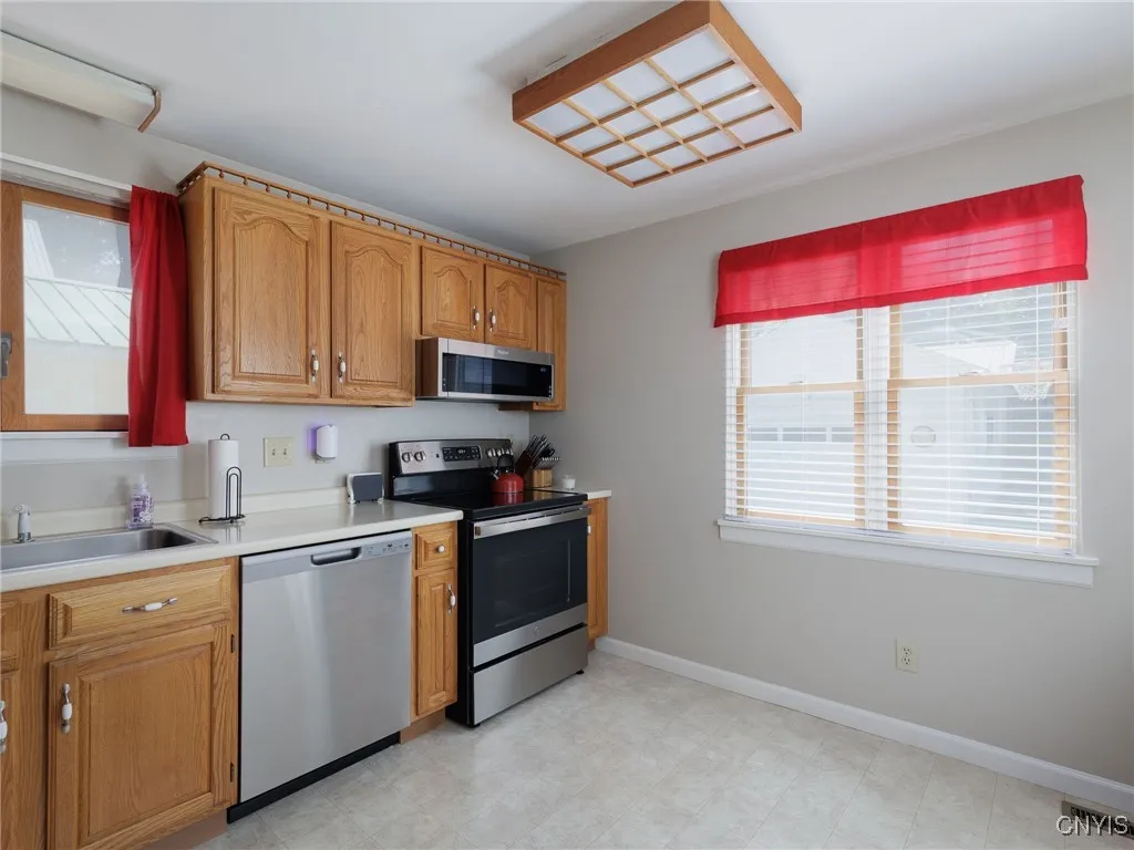 250 Stuart Street, Watertown City, New York 13601, Watertown City, New York 13601, 3 Bedrooms Bedrooms, 6 Rooms Rooms,1 BathroomBathrooms,Residential,For Sale,250 Stuart Street, Watertown City, New York 13601,S1632946