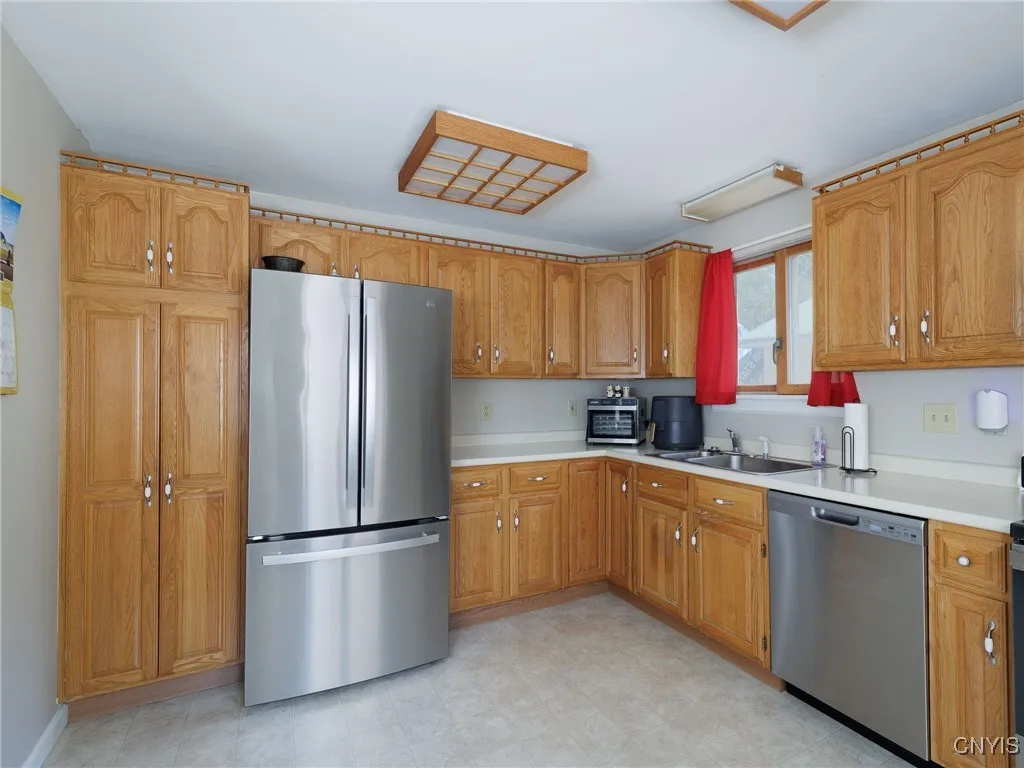 250 Stuart Street, Watertown City, New York 13601, Watertown City, New York 13601, 3 Bedrooms Bedrooms, 6 Rooms Rooms,1 BathroomBathrooms,Residential,For Sale,250 Stuart Street, Watertown City, New York 13601,S1632946