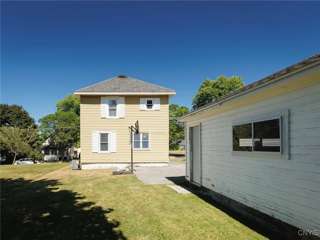 250 Stuart Street, Watertown City, New York 13601, Watertown City, New York 13601, 3 Bedrooms Bedrooms, 6 Rooms Rooms,1 BathroomBathrooms,Residential,For Sale,250 Stuart Street, Watertown City, New York 13601,S1632946