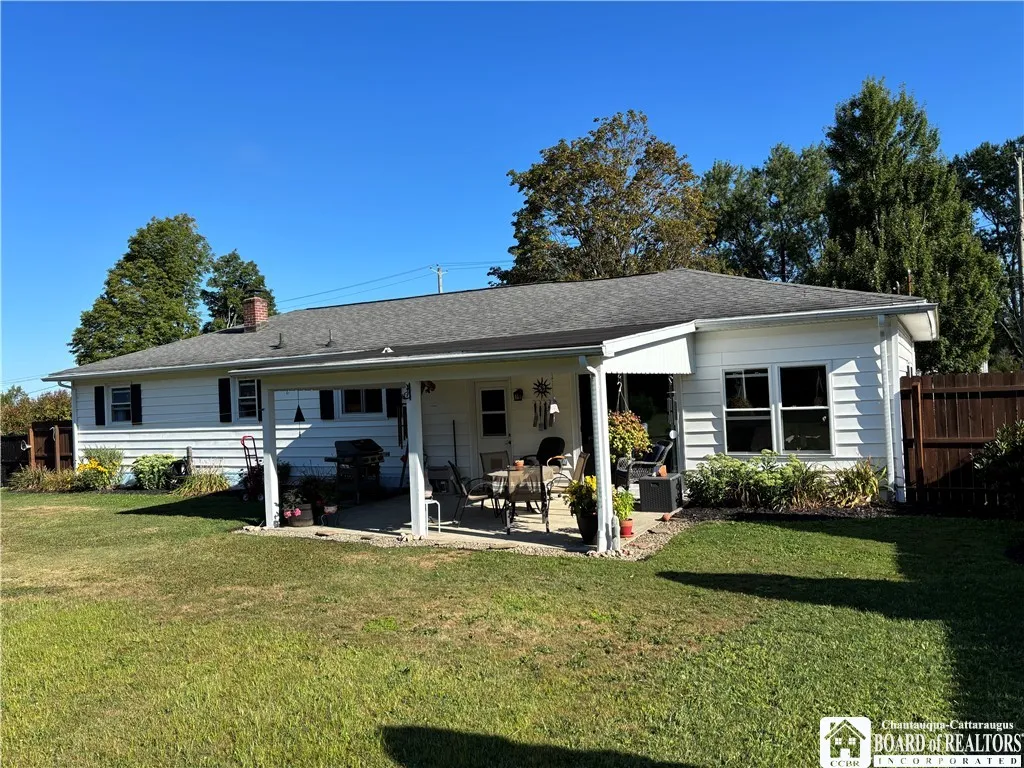 42 Allendale Avenue, Jamestown, New York 14701, Jamestown, New York 14701, 2 Bedrooms Bedrooms, 5 Rooms Rooms,1 BathroomBathrooms,Residential,For Sale,42 Allendale Avenue, Jamestown, New York 14701,R1632914