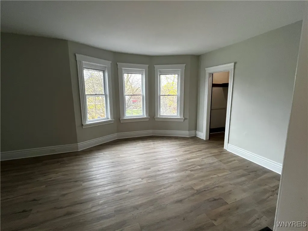 289 Hoyt Street, Buffalo, New York 14213, Buffalo, New York 14213, 6 Bedrooms Bedrooms, ,2 BathroomsBathrooms,Residential,For Sale,289 Hoyt Street, Buffalo, New York 14213,B1632923