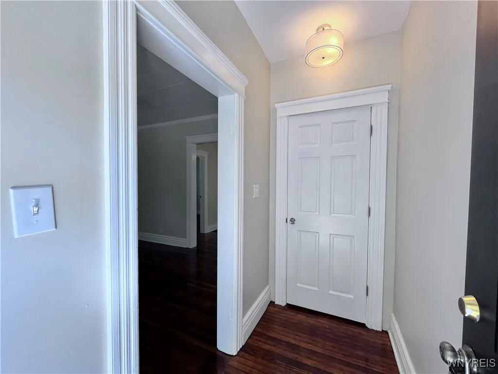 289 Hoyt Street, Buffalo, New York 14213, Buffalo, New York 14213, 6 Bedrooms Bedrooms, ,2 BathroomsBathrooms,Residential,For Sale,289 Hoyt Street, Buffalo, New York 14213,B1632923
