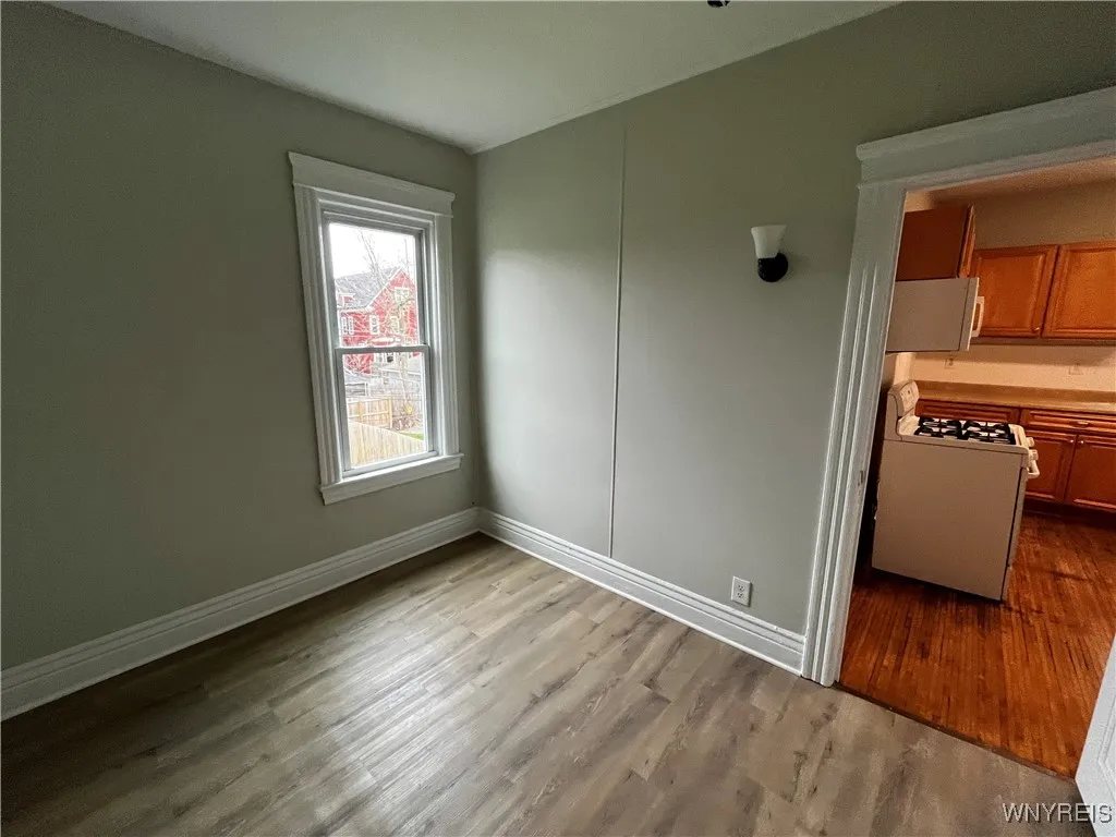 289 Hoyt Street, Buffalo, New York 14213, Buffalo, New York 14213, 6 Bedrooms Bedrooms, ,2 BathroomsBathrooms,Residential,For Sale,289 Hoyt Street, Buffalo, New York 14213,B1632923