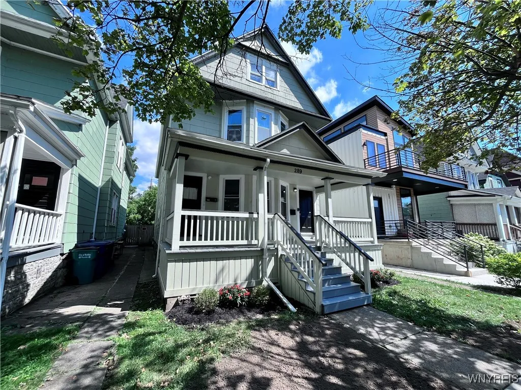 289 Hoyt Street, Buffalo, New York 14213, Buffalo, New York 14213, 6 Bedrooms Bedrooms, ,2 BathroomsBathrooms,Residential,For Sale,289 Hoyt Street, Buffalo, New York 14213,B1632923