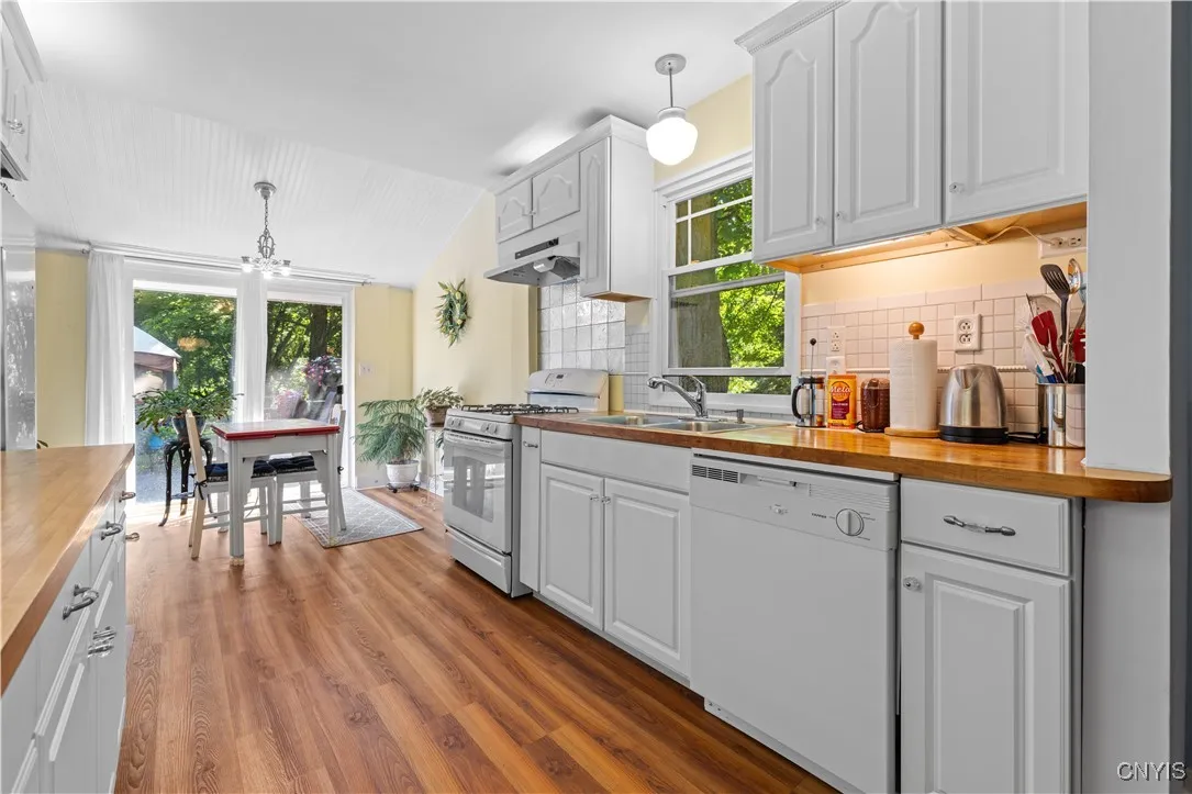 5132 Corporal Welch Road, Onondaga, New York 13215, Onondaga, New York 13215, 2 Bedrooms Bedrooms, 5 Rooms Rooms,1 BathroomBathrooms,Residential,For Sale,5132 Corporal Welch Road, Onondaga, New York 13215,S1632741