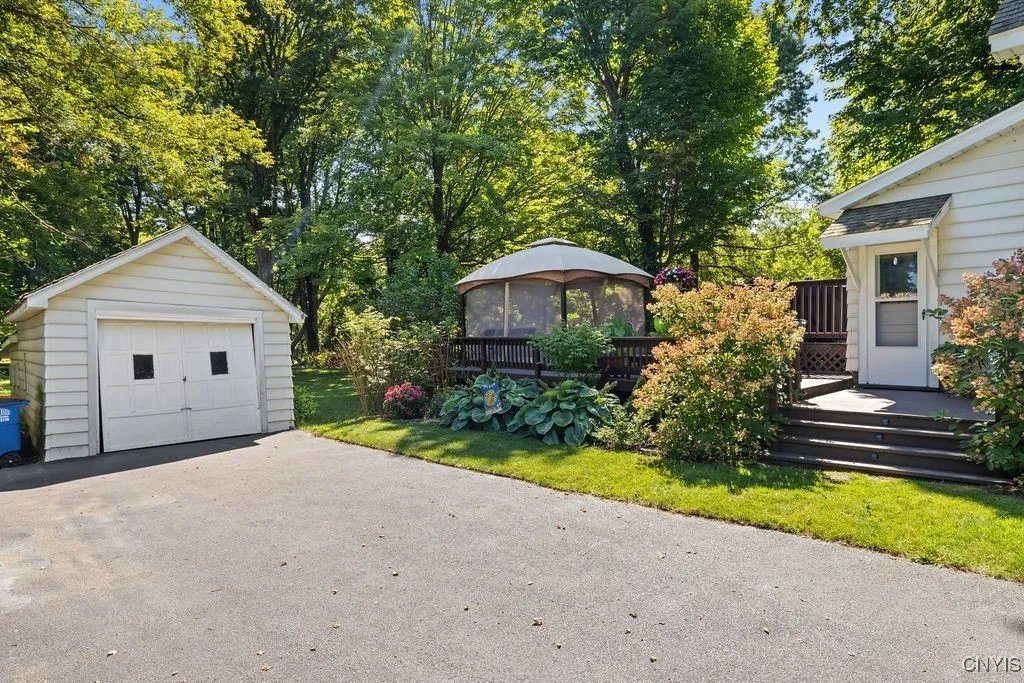 5132 Corporal Welch Road, Onondaga, New York 13215, Onondaga, New York 13215, 2 Bedrooms Bedrooms, 5 Rooms Rooms,1 BathroomBathrooms,Residential,For Sale,5132 Corporal Welch Road, Onondaga, New York 13215,S1632741