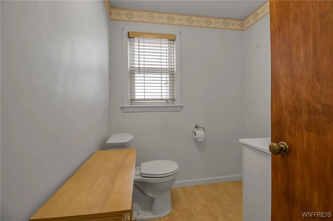 1/2 Bath